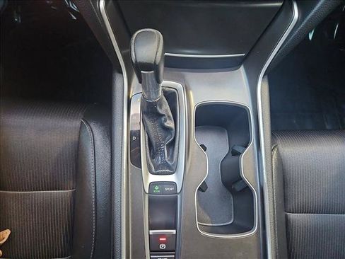 Used 2019 Honda Accord Sport image 12