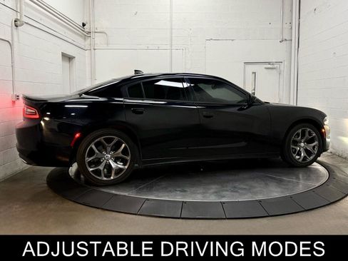 Used 2015 Dodge Charger SXT RWD image 8