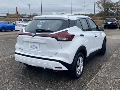 Used 2024 Nissan Kicks S image 7