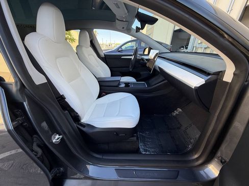 Used 2023 Tesla Model Y Performance AWD/4WD image 27