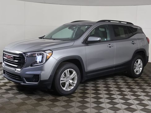 Used 2023 GMC Terrain SLE w/ Driver Convenience Package AWD/4WD image 6