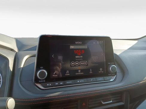 Used 2025 Nissan Rogue SV w/ Rock Creek Premium Package AWD/4WD image 17