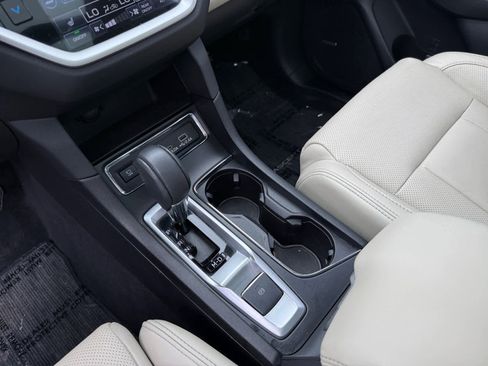 Used 2023 Subaru Ascent Limited w/ Technology Package image 21