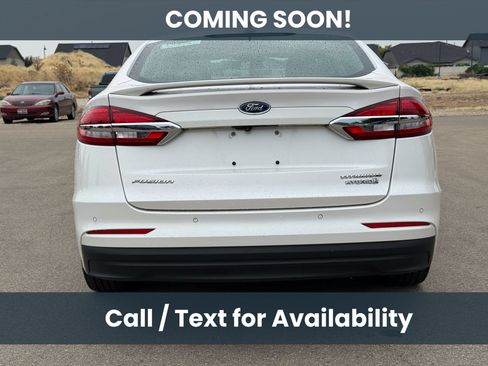 Used 2019 Ford Fusion Titanium FWD image 4
