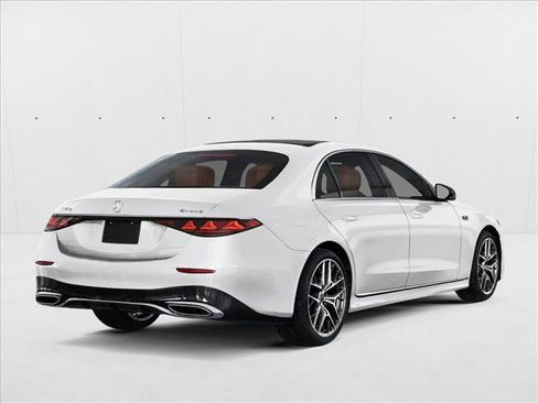 New 2027 Mercedes-Benz S 580 4MATIC Sedan image 2