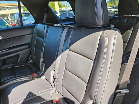Used 2011 Ford Explorer XLT w/ 202A Rapid Spec Order Code AWD/4WD image 17