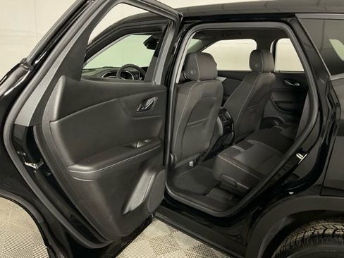 Used 2025 Chevrolet Blazer LT image 34