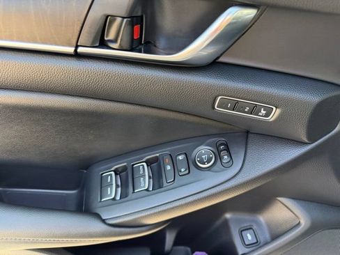 Used 2021 Honda Accord EX-L image 12