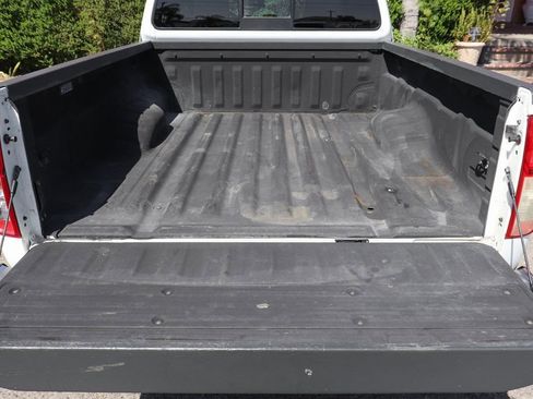 Used 2020 Nissan Frontier SV RWD image 8