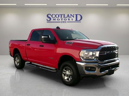 Used 2024 RAM 2500 Big Horn w/ Bed Utility Group image 4