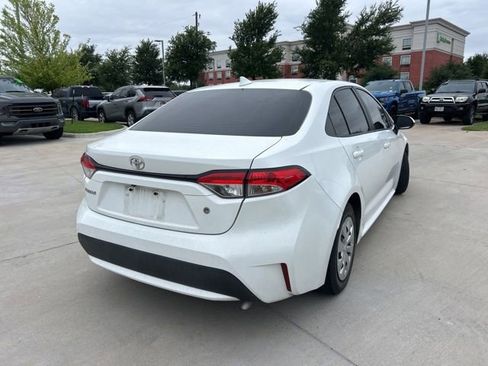 Used 2020 Toyota Corolla L FWD image 3