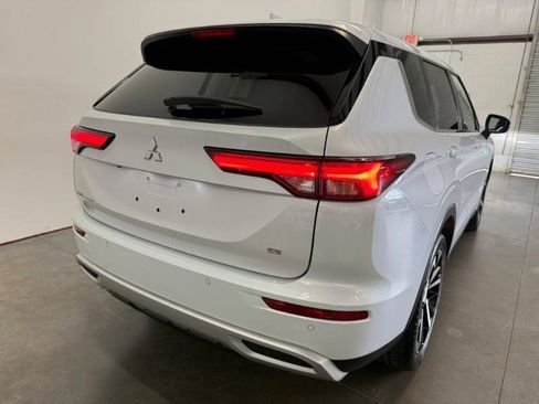 Used 2024 Mitsubishi Outlander SE FWD image 8