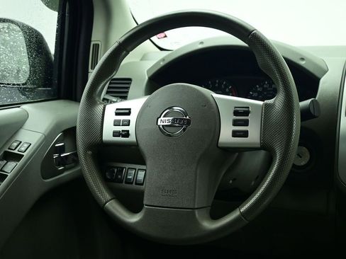 Used 2019 Nissan Frontier SV image 40