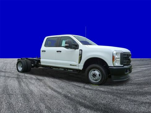 New 2026 Ford F350 XL image 2