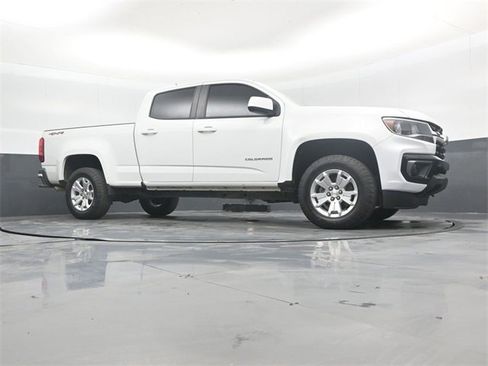 Used 2022 Chevrolet Colorado LT w/ Safety Package image 38