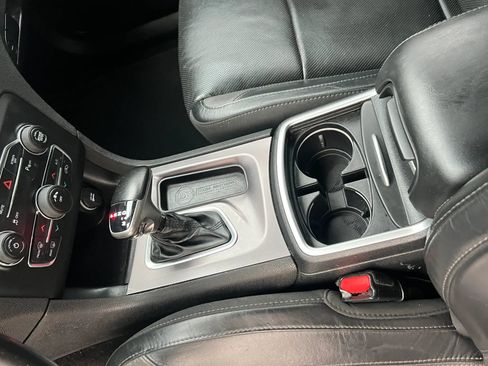 Used 2020 Dodge Charger SXT w/ Leather Interior Group RWD image 15