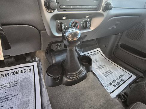 Used 2011 Ford Ranger XLT image 14