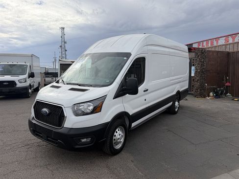 Used 2025 Ford Transit 250 148 High Roof Extended AWD image 6