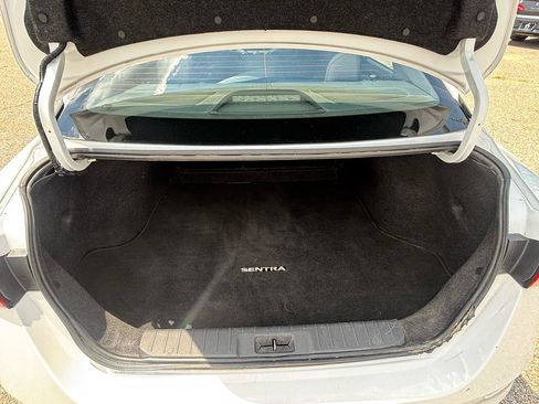 Used 2024 Nissan Sentra S FWD image 32