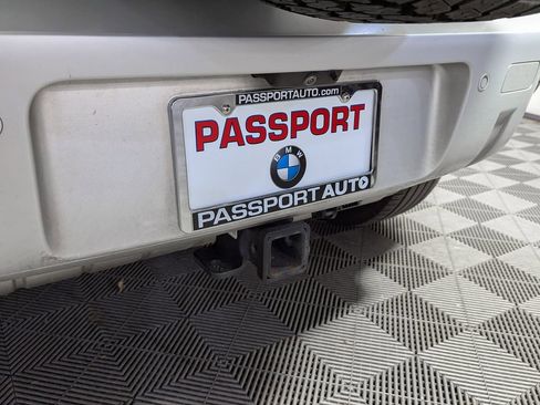 Used 2021 Land Rover Defender 110 image 10