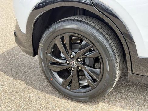 New 2026 Buick Encore GX Sport Touring image 12