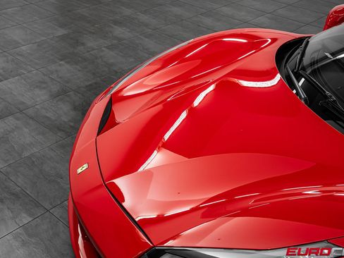 Used 2017 Ferrari 488 GTB RWD image 9
