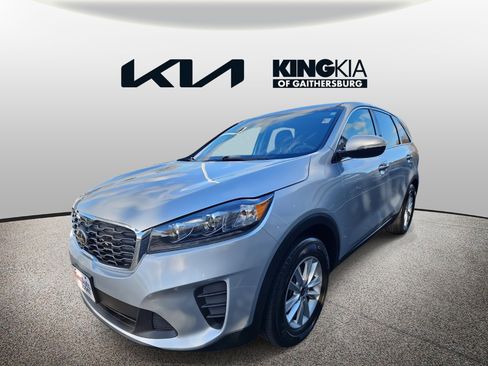 Used 2019 Kia Sorento LX image 8