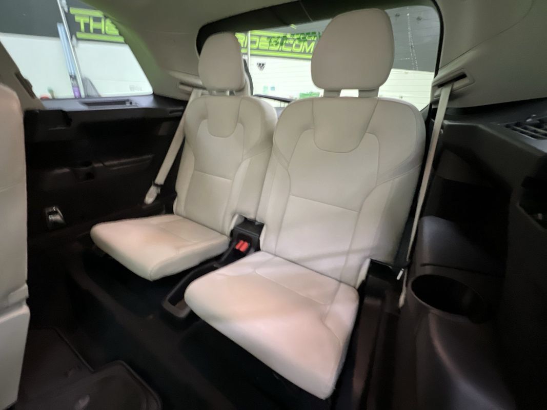 Used 2020 Volvo XC90 T6 Momentum w/ Protection Package Premier AWD/4WD image 29