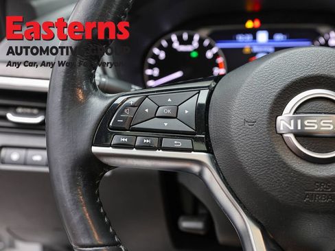 Used 2023 Nissan Altima 2.5 SL FWD image 15