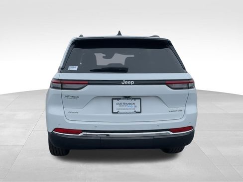 Used 2023 Jeep Grand Cherokee Limited AWD/4WD image 7