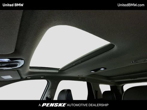 Used 2022 Hyundai Palisade Limited FWD image 19