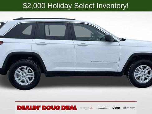 New 2025 Jeep Grand Cherokee Laredo image 7