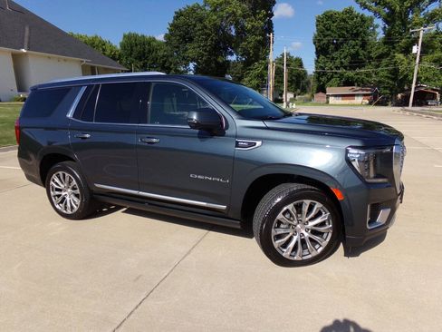 Used 2021 GMC Yukon Denali w/ Denali Ultimate Package AWD/4WD image 3