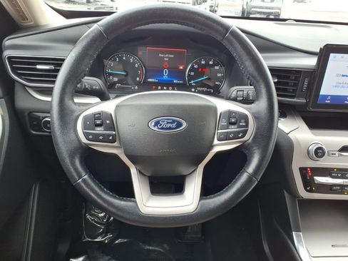 Used 2023 Ford Explorer XLT w/ Equipment Group 202A image 17