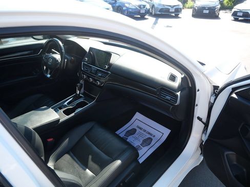 Used 2022 Honda Accord Sport Special Edition image 16