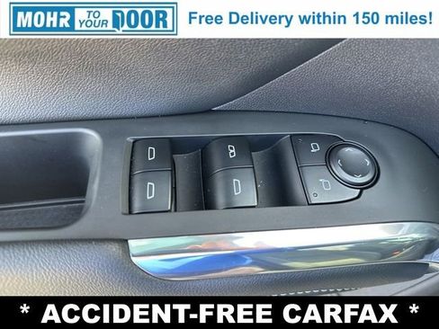 Used 2025 Chevrolet Traverse LT image 13