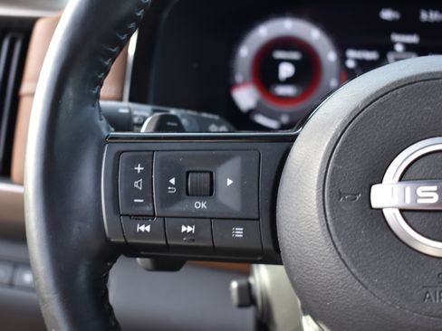 Used 2022 Nissan Pathfinder Platinum w/ Cargo Package image 18