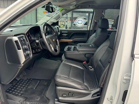 Used 2017 Chevrolet Silverado 1500 LTZ AWD/4WD image 7