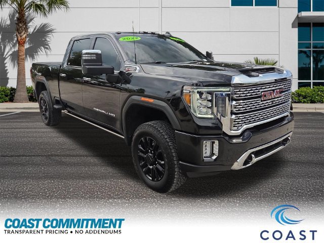 Certified 2022 GMC Sierra 2500 Denali w/ Denali Black Diamond Edition AWD/4WD image 3