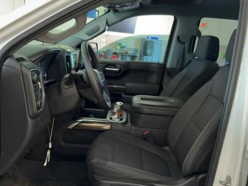 Used 2022 Chevrolet Silverado 1500 LT Trail Boss AWD/4WD image 9