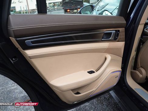 Used 2017 Porsche Panamera 4S image 20