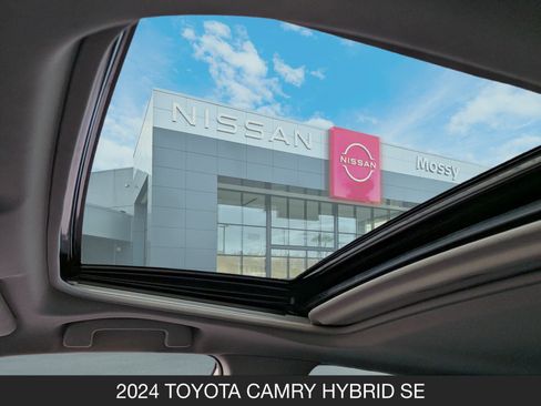 Used 2024 Toyota Camry SE image 23