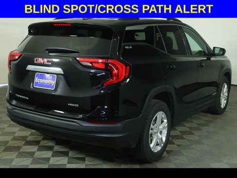 Used 2019 GMC Terrain SLE w/ Driver Convenience Package AWD/4WD image 9