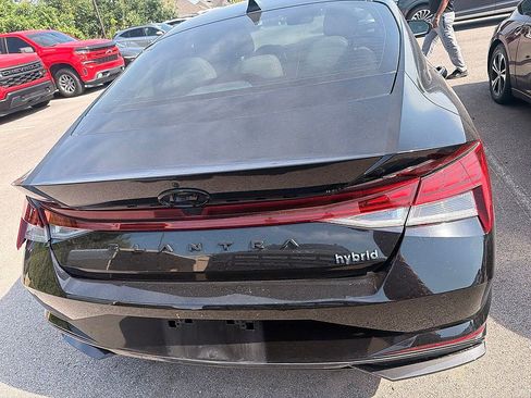 Used 2023 Hyundai Elantra Limited FWD image 8