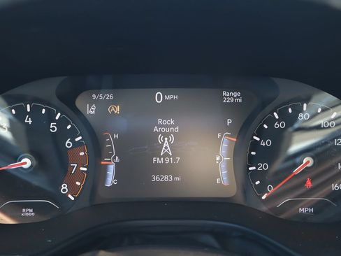 Used 2022 Jeep Compass Latitude AWD/4WD image 8