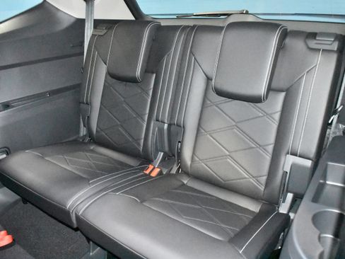 New 2026 Volkswagen Atlas SE image 17