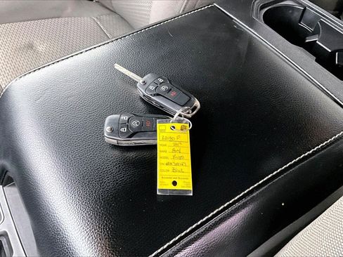 Used 2017 Ford F150 XLT w/ Equipment Group 302A Luxury image 9