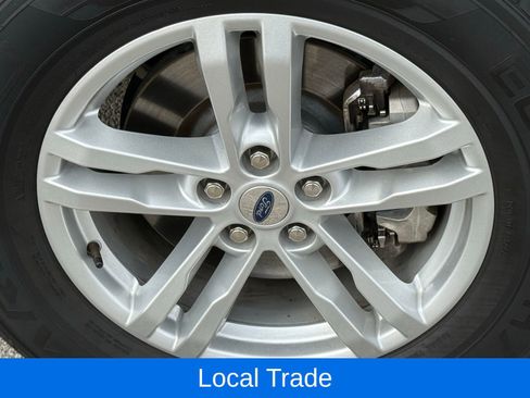 Used 2023 Ford Explorer XLT w/ Equipment Group 202A image 10