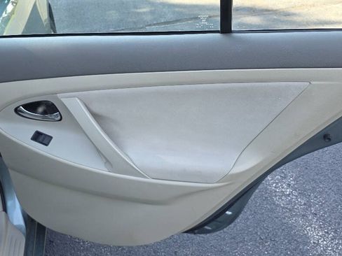 Used 2008 Toyota Camry LE FWD image 13
