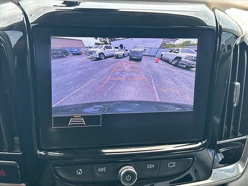 Certified 2020 Chevrolet Traverse LT FWD image 27
